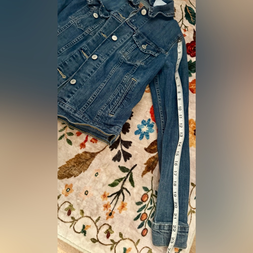 Levi's Classic Blue Denim Jacket - Picture 4 of 10